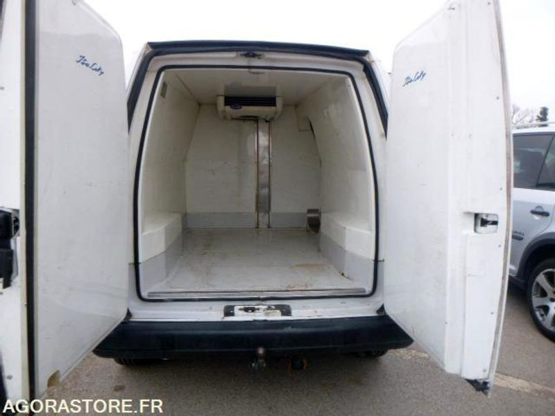 PEUGEOT expert frigorifique - 2003 - 96 210km - BON ETAT - 소형 밴 : 사진 5 PEUGEOT expert frigorifique - 2003 - 96 210km - BON ETAT - 소형 밴 : 사진 5