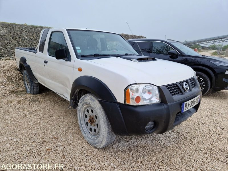 PICK UP NISSAN PNP 400 - BJ306GB - 2011 / 181 046 KM - 차량 : 사진 2 PICK UP NISSAN PNP 400 - BJ306GB - 2011 / 181 046 KM - 차량 : 사진 2
