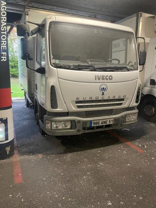 POID LOURD IVECO - 박스 트럭 : 사진 1 POID LOURD IVECO - 박스 트럭 : 사진 1