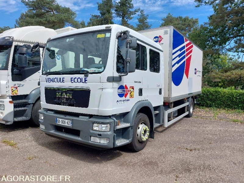 PORTEUR ROUTIER - MAN TGM-250 - ex Véhicule Ecole - Parc 3799 - 트럭 : 사진 1 PORTEUR ROUTIER - MAN TGM-250 - ex Véhicule Ecole - Parc 3799 - 트럭 : 사진 1