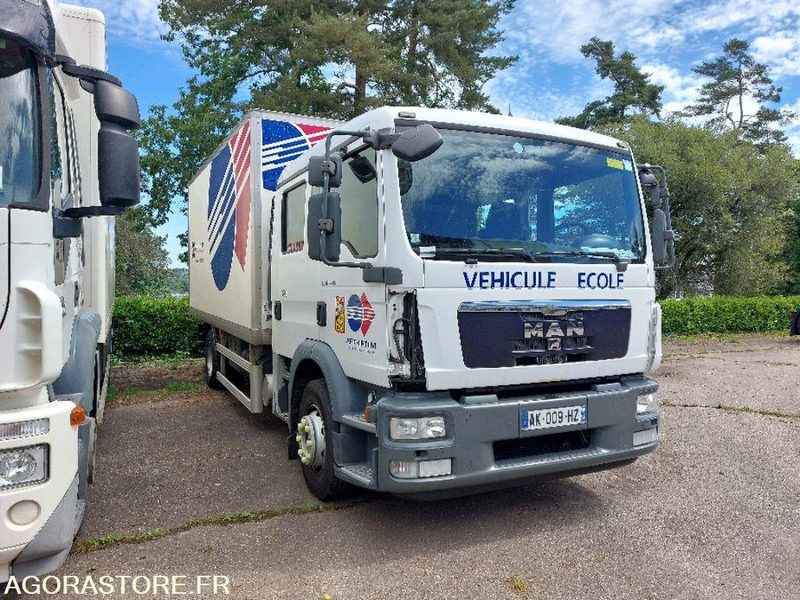 PORTEUR ROUTIER - MAN TGM-250 - ex Véhicule Ecole - Parc 3799 - 트럭 : 사진 5 PORTEUR ROUTIER - MAN TGM-250 - ex Véhicule Ecole - Parc 3799 - 트럭 : 사진 5