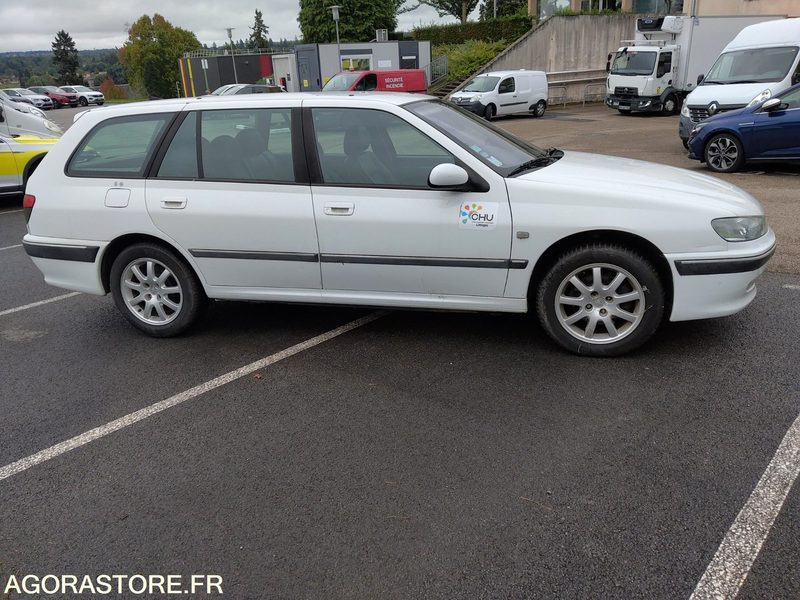 Peugeot 406 st pack sport break 2.2 essence 16v 160cv - 스테이션 왜건 : 사진 4 Peugeot 406 st pack sport break 2.2 essence 16v 160cv - 스테이션 왜건 : 사진 4
