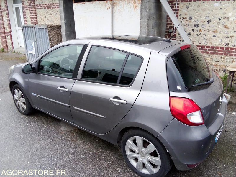 RENAULT CLIO 2010 - 차량 : 사진 3 RENAULT CLIO 2010 - 차량 : 사진 3