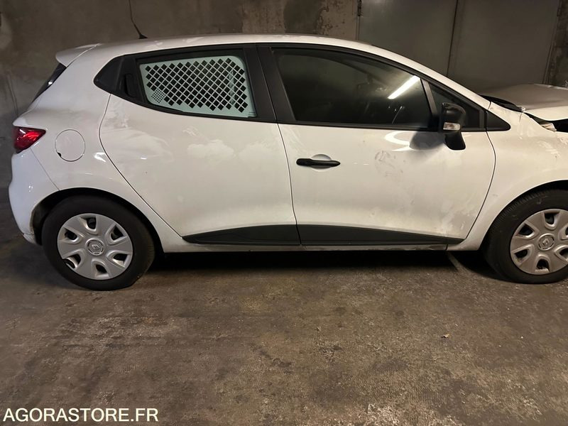 RENAULT CLIO - 2020 - 1858 KM - 차량 : 사진 2 RENAULT CLIO - 2020 - 1858 KM - 차량 : 사진 2