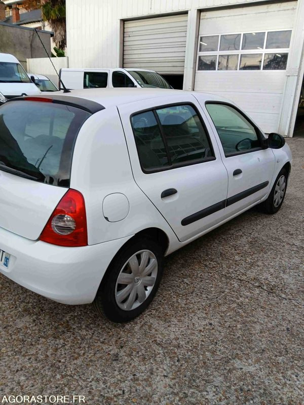 RENAULT CLIO II 1.2 LPG - 차량 : 사진 5 RENAULT CLIO II 1.2 LPG - 차량 : 사진 5