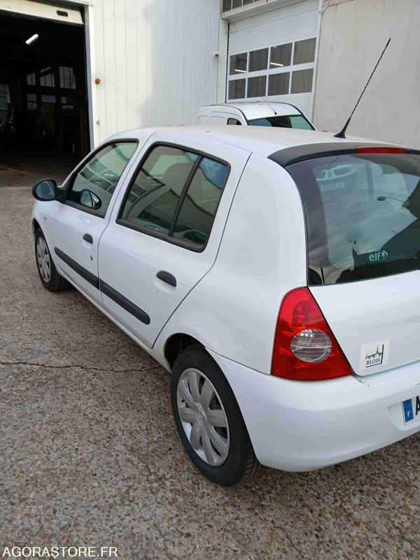 RENAULT CLIO II 1.2 LPG - 차량 : 사진 3 RENAULT CLIO II 1.2 LPG - 차량 : 사진 3