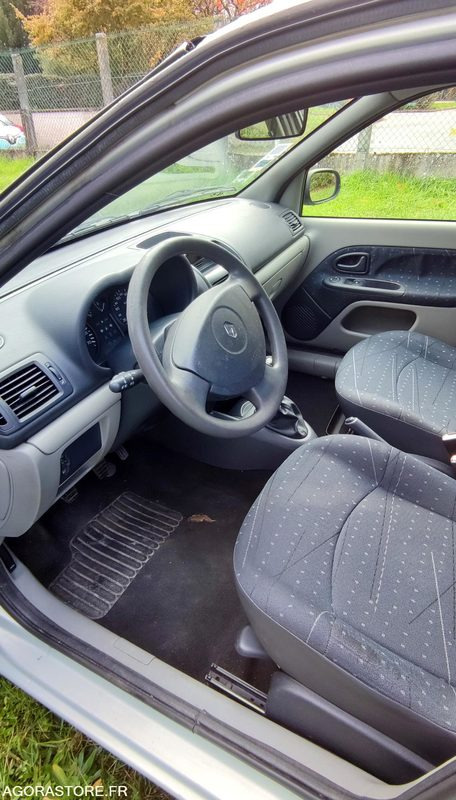 RENAULT CLIO II - 차량 : 사진 5 RENAULT CLIO II - 차량 : 사진 5