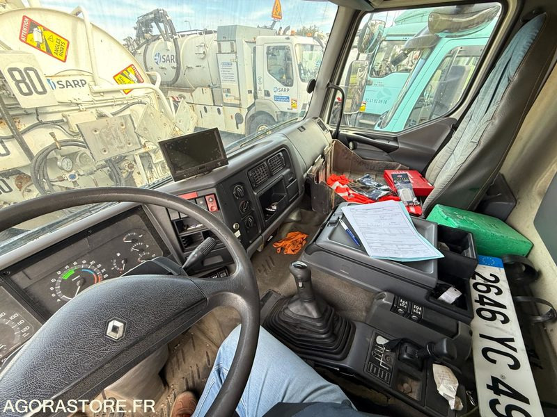 RENAULT HYDROCUREUR ADR 2646-YC-49 VENTE EXPORT EXCLUSIVEMENT - 진공 흡입 트럭 : 사진 4 RENAULT HYDROCUREUR ADR 2646-YC-49 VENTE EXPORT EXCLUSIVEMENT - 진공 흡입 트럭 : 사진 4