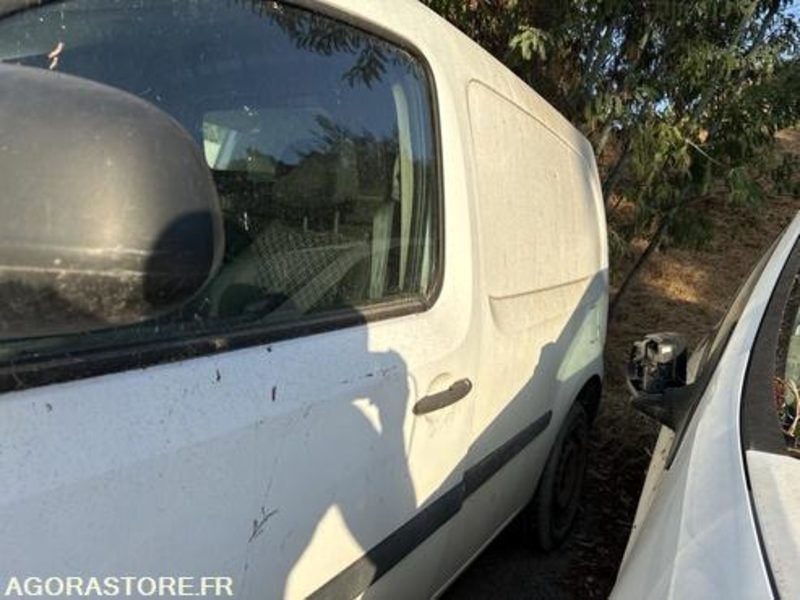 RENAULT KANGOO - 2013 - 240380km - CW581ZG - 소형 밴 : 사진 5 RENAULT KANGOO - 2013 - 240380km - CW581ZG - 소형 밴 : 사진 5