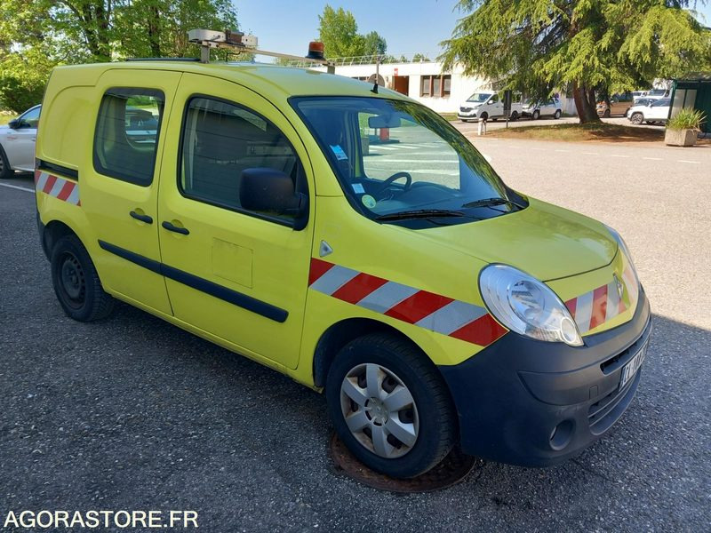 RENAULT KANGOO DCI70 (FR0112) - 소형 밴 : 사진 2 RENAULT KANGOO DCI70 (FR0112) - 소형 밴 : 사진 2