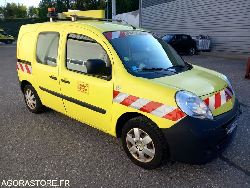 RENAULT KANGOO DCI70 (FR037) - 소형 밴 : 사진 2 RENAULT KANGOO DCI70 (FR037) - 소형 밴 : 사진 2