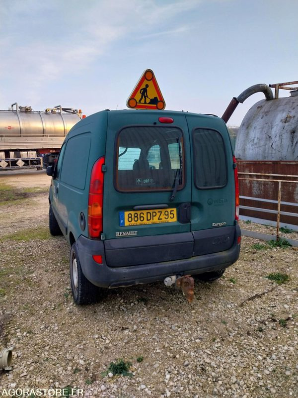 RENAULT Kangoo 4X4 2004 (160 000Km) NON ROULANT Moteur HS PRO UNIQUEMENT - 소형 밴 : 사진 3 RENAULT Kangoo 4X4 2004 (160 000Km) NON ROULANT Moteur HS PRO UNIQUEMENT - 소형 밴 : 사진 3