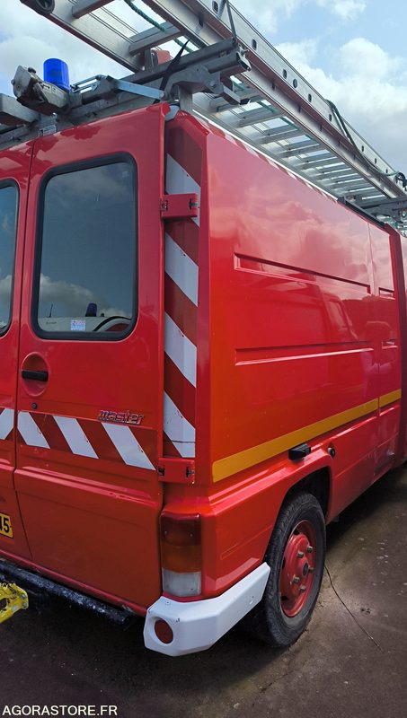 RENAULT MASTER T35 D 102714kms - 1996 - 패널 밴 : 사진 5 RENAULT MASTER T35 D 102714kms - 1996 - 패널 밴 : 사진 5