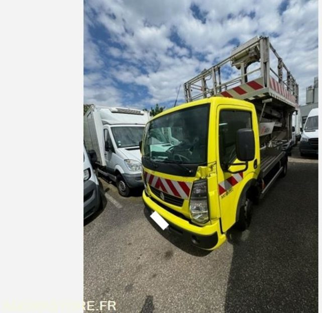 RENAULT MAXITY 2.5l 130CV NACELLE PASSERELLE ELEVATRICE - 2009 - 125 000km - 밴 : 사진 1 RENAULT MAXITY 2.5l 130CV NACELLE PASSERELLE ELEVATRICE - 2009 - 125 000km - 밴 : 사진 1