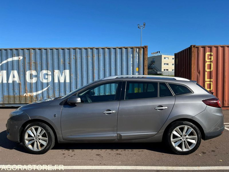 RENAULT MEGANE ESTATE XV DE FRANCE DCI 110 - 차량 : 사진 1 RENAULT MEGANE ESTATE XV DE FRANCE DCI 110 - 차량 : 사진 1