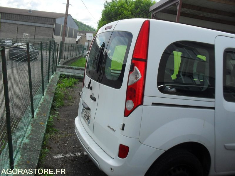 RENAULT NEW KANGOO - 차량 : 사진 4 RENAULT NEW KANGOO - 차량 : 사진 4