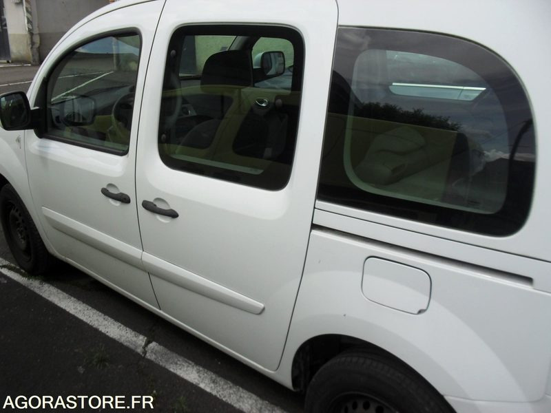 RENAULT NEW KANGOO - 차량 : 사진 2 RENAULT NEW KANGOO - 차량 : 사진 2