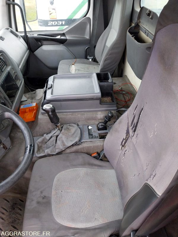 RENAULT PREMIUM 370-19 / 2007 / 371820 km - 캡 새시 트럭 : 사진 5 RENAULT PREMIUM 370-19 / 2007 / 371820 km - 캡 새시 트럭 : 사진 5