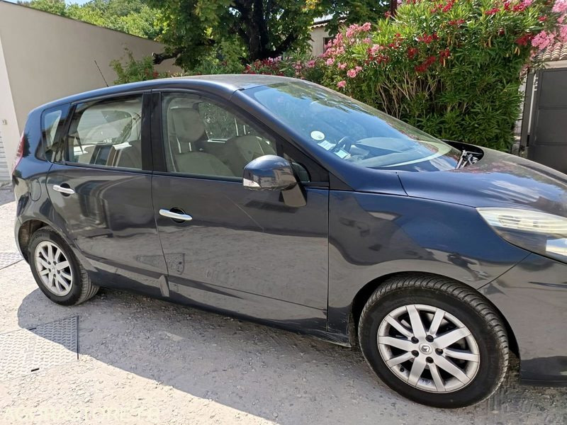 RENAULT SCENIC - 2009 - 154900KMS - 차량 : 사진 2 RENAULT SCENIC - 2009 - 154900KMS - 차량 : 사진 2