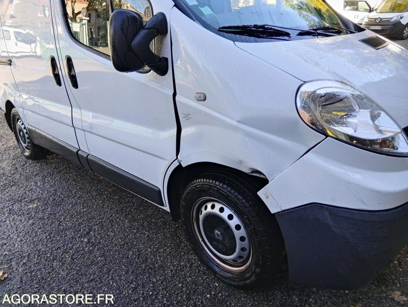 RENAULT TRAFIC - 2012 - 89191kms - 패널 밴 : 사진 4 RENAULT TRAFIC - 2012 - 89191kms - 패널 밴 : 사진 4
