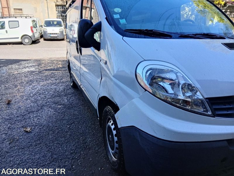RENAULT TRAFIC - 2012 - 89191kms - 패널 밴 : 사진 5 RENAULT TRAFIC - 2012 - 89191kms - 패널 밴 : 사진 5