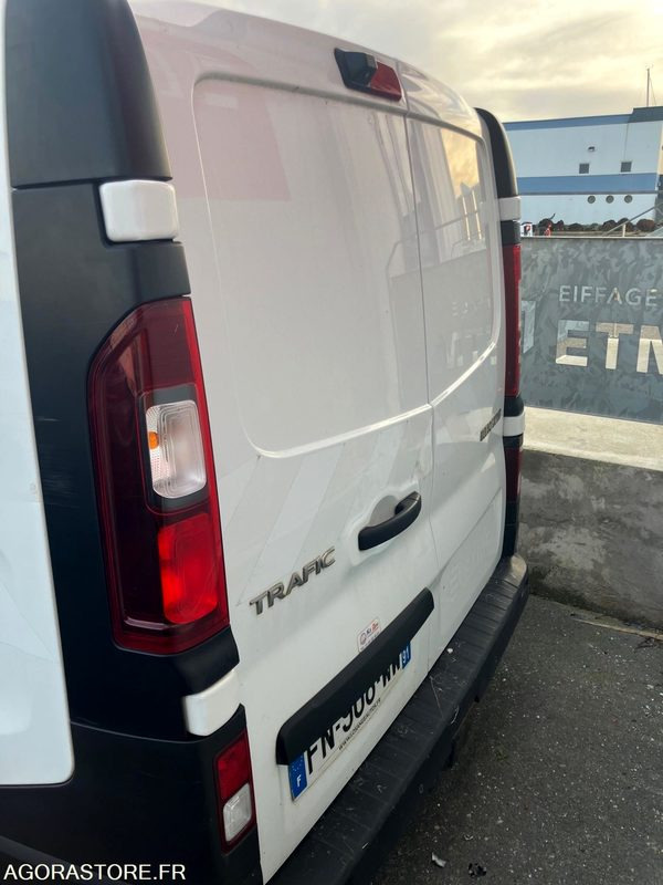 RENAULT TRAFIC - 2020 / 195994km (FN-908-WW) - 패널 밴 : 사진 3 RENAULT TRAFIC - 2020 / 195994km (FN-908-WW) - 패널 밴 : 사진 3