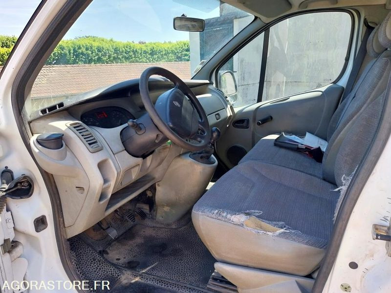 RENAULT TRAFIC DCI 115CH 9 PLACES - 소형 버스, 승합차 : 사진 5 RENAULT TRAFIC DCI 115CH 9 PLACES - 소형 버스, 승합차 : 사진 5