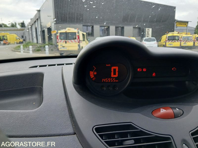 RENAULT TWINGO - 2010 - 145955 KMS - 차량 : 사진 4 RENAULT TWINGO - 2010 - 145955 KMS - 차량 : 사진 4