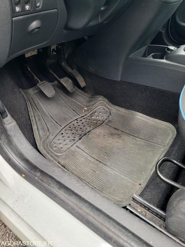 차량 RENAULT TWINGO - DB-290-VQ - VIN VF1CNJ10550142907 : 사진 12