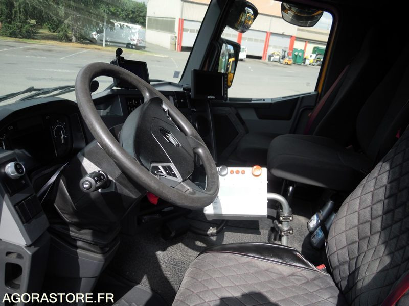 Renault 6x2 Gamme C équipé d'une benne OM SEMAT Série 14000 - 쓰레기차 : 사진 4 Renault 6x2 Gamme C équipé d'une benne OM SEMAT Série 14000 - 쓰레기차 : 사진 4