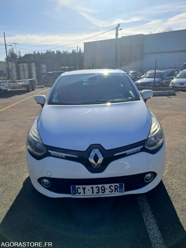 Renault CLIO 4 CY-139-SR - 2013 - 142180KM - 차량 : 사진 1 Renault CLIO 4 CY-139-SR - 2013 - 142180KM - 차량 : 사진 1