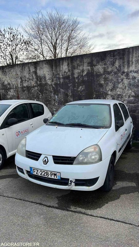 Renault Clio - 2006 - 163200kms - FZ-228-PM - 차량 : 사진 1 Renault Clio - 2006 - 163200kms - FZ-228-PM - 차량 : 사진 1