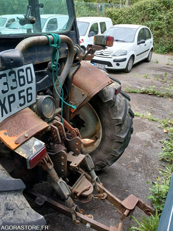 Renault Fructus (63003) - 장궤형 트랙터 : 사진 2 Renault Fructus (63003) - 장궤형 트랙터 : 사진 2