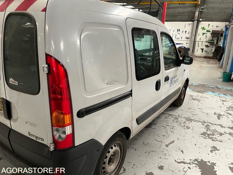 Renault Kangoo 1.2 essence année 2004 162825 kms - 밴 : 사진 4 Renault Kangoo 1.2 essence année 2004 162825 kms - 밴 : 사진 4