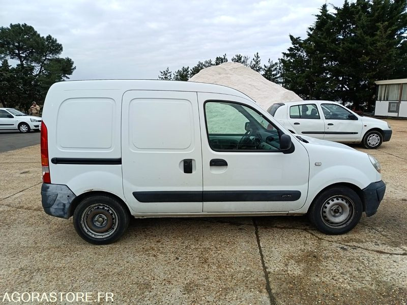 Renault Kangoo 8915XL72 - 소형 밴 : 사진 3 Renault Kangoo 8915XL72 - 소형 밴 : 사진 3