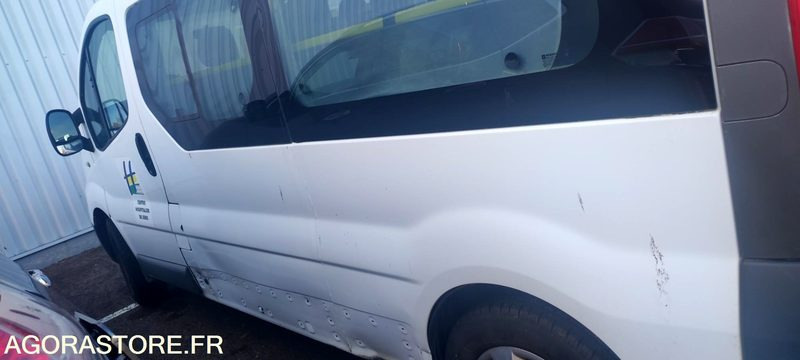Renault Trafic 2 combi phrase . 2.0 dci 16v minibus long 90 cv - 소형 버스, 승합차 : 사진 2 Renault Trafic 2 combi phrase . 2.0 dci 16v minibus long 90 cv - 소형 버스, 승합차 : 사진 2