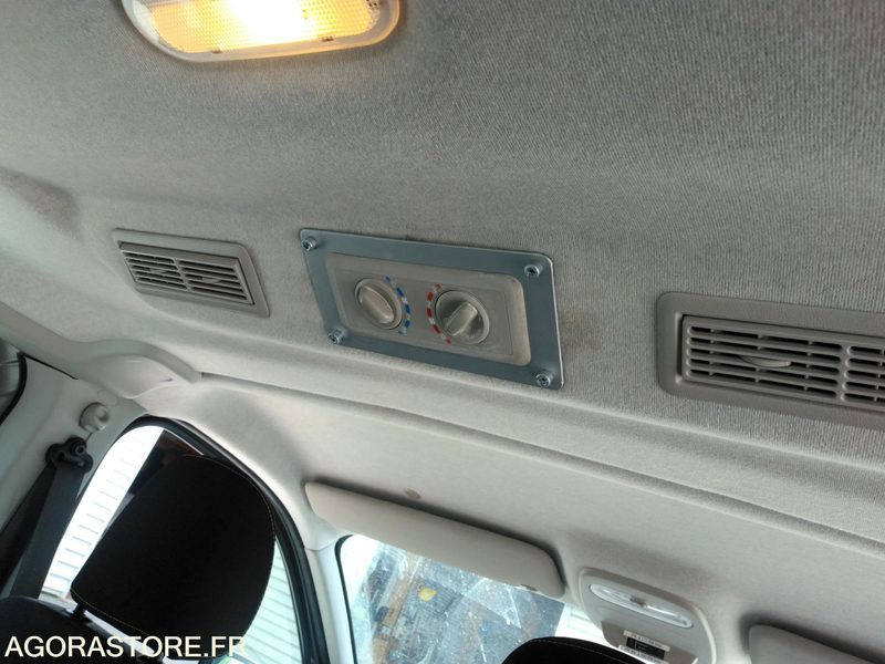 Renault Trafic 2017 114300 kms - 소형 버스, 승합차 : 사진 5 Renault Trafic 2017 114300 kms - 소형 버스, 승합차 : 사진 5