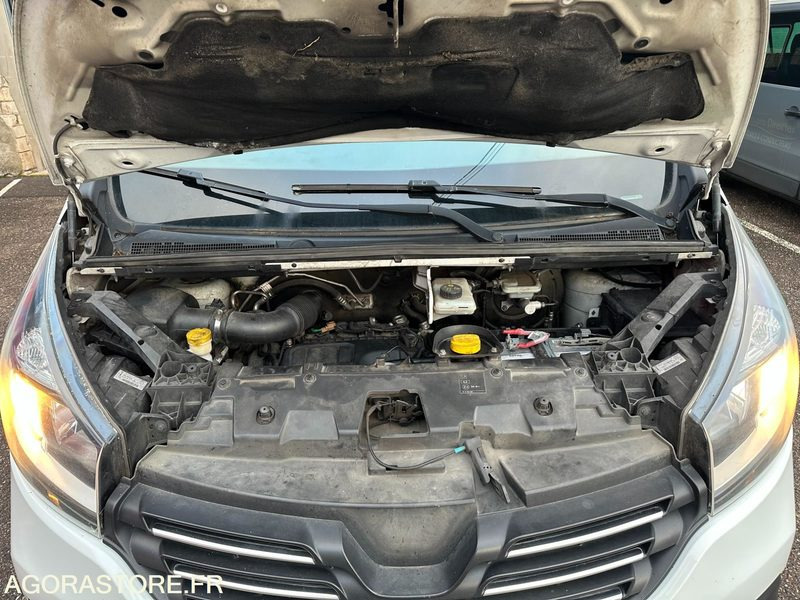 소형 버스, 승합차 Renault Trafic 8 places / ED-593-MY / 463 642kms : 사진 16 소형 버스, 승합차 Renault Trafic 8 places / ED-593-MY / 463 642kms : 사진 16