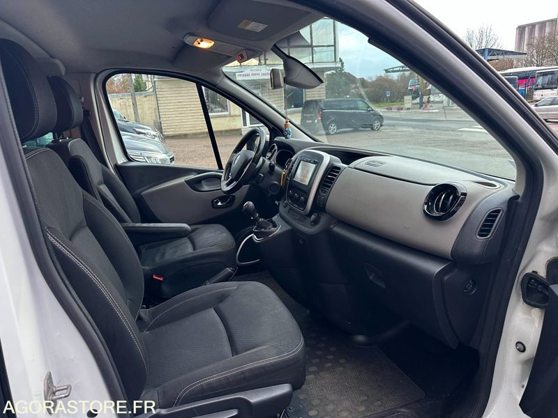 소형 버스, 승합차 Renault Trafic 8 places / ED-593-MY / 463 642kms : 사진 8 소형 버스, 승합차 Renault Trafic 8 places / ED-593-MY / 463 642kms : 사진 8