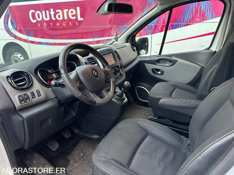 소형 버스, 승합차 Renault Trafic 8 places / ED-593-MY / 463 642kms : 사진 9 소형 버스, 승합차 Renault Trafic 8 places / ED-593-MY / 463 642kms : 사진 9