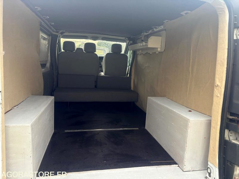 Renault Trafic dci 115 / 228000 km - Immatriculation anglaise - 소형 밴, 콤비 밴 : 사진 2 Renault Trafic dci 115 / 228000 km - Immatriculation anglaise - 소형 밴, 콤비 밴 : 사진 2
