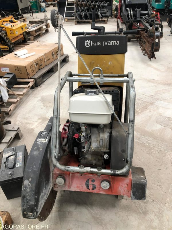 SCIE A SOL HUSQVARNA FS413 - 500 mm - 건설장비 : 사진 2 SCIE A SOL HUSQVARNA FS413 - 500 mm - 건설장비 : 사진 2