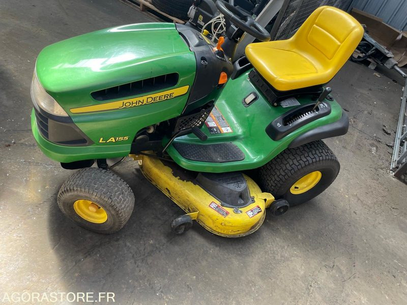 TONDEUSE AUTOPORTEE JOHN DEERE LA155 ESSENCE (PRIX AFFICHE HT - TVA 20%) - 정원 모어 : 사진 4 TONDEUSE AUTOPORTEE JOHN DEERE LA155 ESSENCE (PRIX AFFICHE HT - TVA 20%) - 정원 모어 : 사진 4