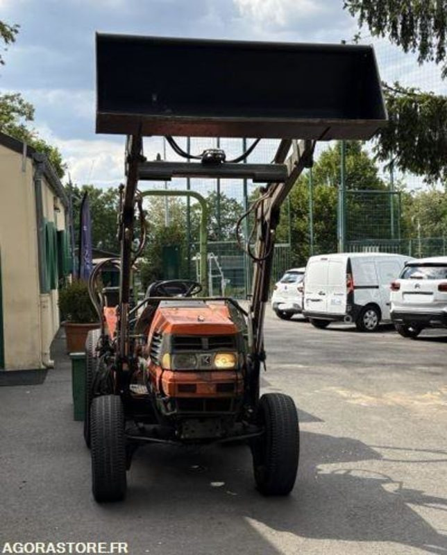 TRACTEUR KUBOTA L3300 - 장궤형 트랙터 : 사진 2 TRACTEUR KUBOTA L3300 - 장궤형 트랙터 : 사진 2