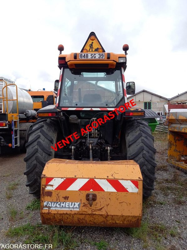 TRACTEUR MASSEY FERGUSON 6245  4X4 - 장궤형 트랙터 : 사진 5 TRACTEUR MASSEY FERGUSON 6245  4X4 - 장궤형 트랙터 : 사진 5