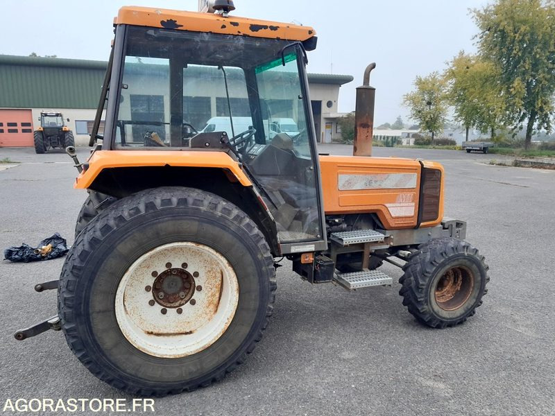 TRACTEUR RENAULT 750MI 12532 heures 1995 - 장궤형 트랙터 : 사진 2 TRACTEUR RENAULT 750MI 12532 heures 1995 - 장궤형 트랙터 : 사진 2