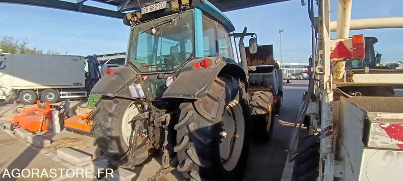 TRACTEUR VALTRA N101H CH-682-EQ 8575H AM 2007 - 장궤형 트랙터 : 사진 3 TRACTEUR VALTRA N101H CH-682-EQ 8575H AM 2007 - 장궤형 트랙터 : 사진 3