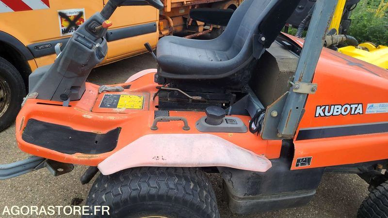 Tondeuse tractée KUBOTA F360 - 2003 - 정원 모어 : 사진 3 Tondeuse tractée KUBOTA F360 - 2003 - 정원 모어 : 사진 3