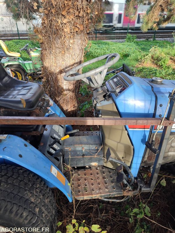 Tracteur ISEKI TM215 - en panne - 장궤형 트랙터 : 사진 4 Tracteur ISEKI TM215 - en panne - 장궤형 트랙터 : 사진 4