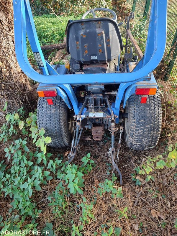 Tracteur ISEKI TM215 - en panne - 장궤형 트랙터 : 사진 2 Tracteur ISEKI TM215 - en panne - 장궤형 트랙터 : 사진 2